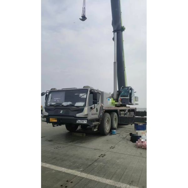 2021.4 Production Year Zoomlion Truck Crane ZTC950E753 95t 34 tons Counterweight