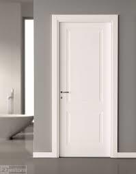 Walnut Veneer Laminated Glass MDF Interior Doors For Hospital Standard Size