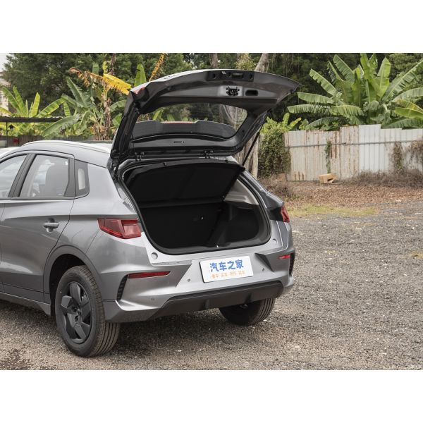 Chongqing Hanpu Automobile's BYD E2 Electrical Hatchback Sedan Affordable and Energy-