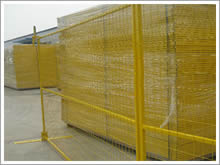 Powder Coated Red Construction Site Fencing Panels 6'x9.5' Mesh 50mm*100mm diameter 2.5mm wall thick 1.00mm