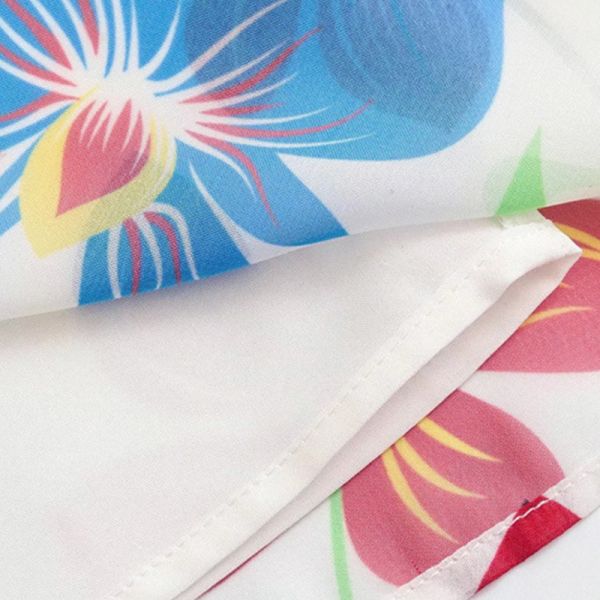 Подгонянные милые безрукавные верхние части цветут печать соболезнуют пояс