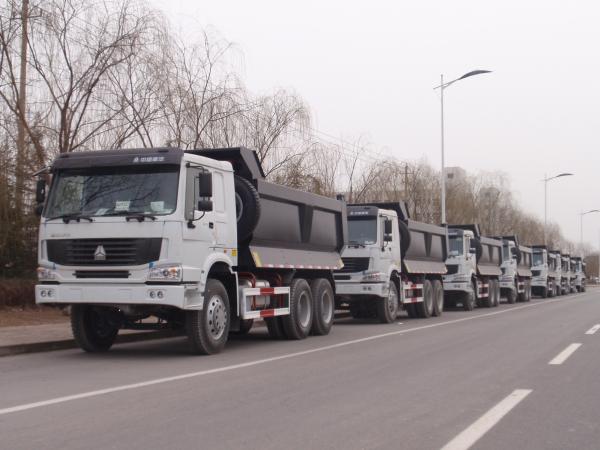 U-tipo minero camión volquete resistente del trabajo de HOWO 6x4 de la caja 371HP del cargo