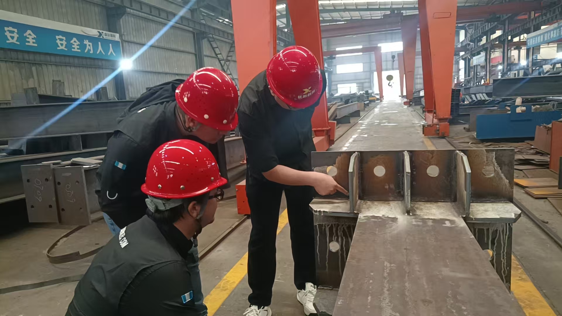 Steel Structure Workshop Pressure Treated Steel Material Temperature Control Functionality