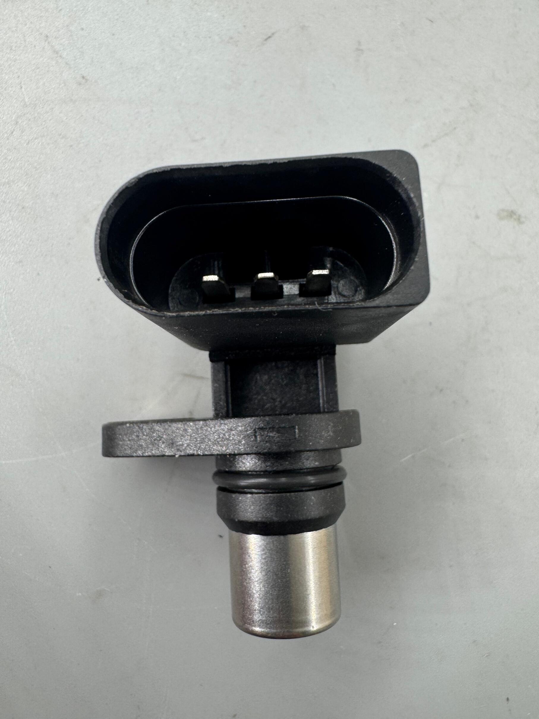 BOIGEVIS High Quality Camshaft Position Sensor 95560610600 for Audi