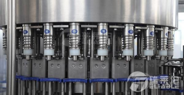 Medium Production Full Automatic Water Bottle Filling Machine For Plastic Bottle Mineral Water