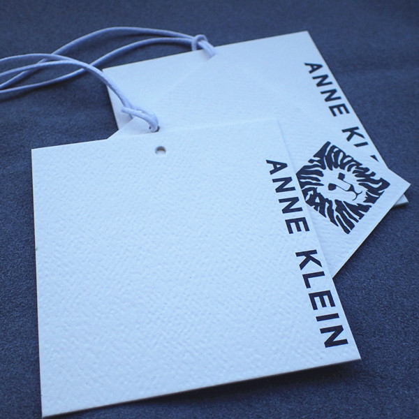 Покрытые бирки вида бумаги отрезка 0.6mm искусства бумажные ультразвуковые для одежды