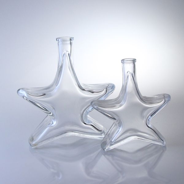 Специальная бутылка с виски, водкой и бренди, с пробковой поверхностью из стекла