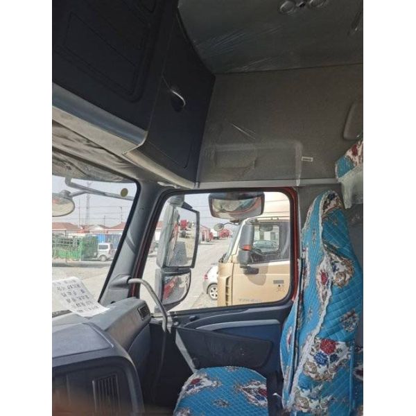 12 AMT Tractor Head Sinotruk Howo 6x4 Tipper Truck T7H Euro 5