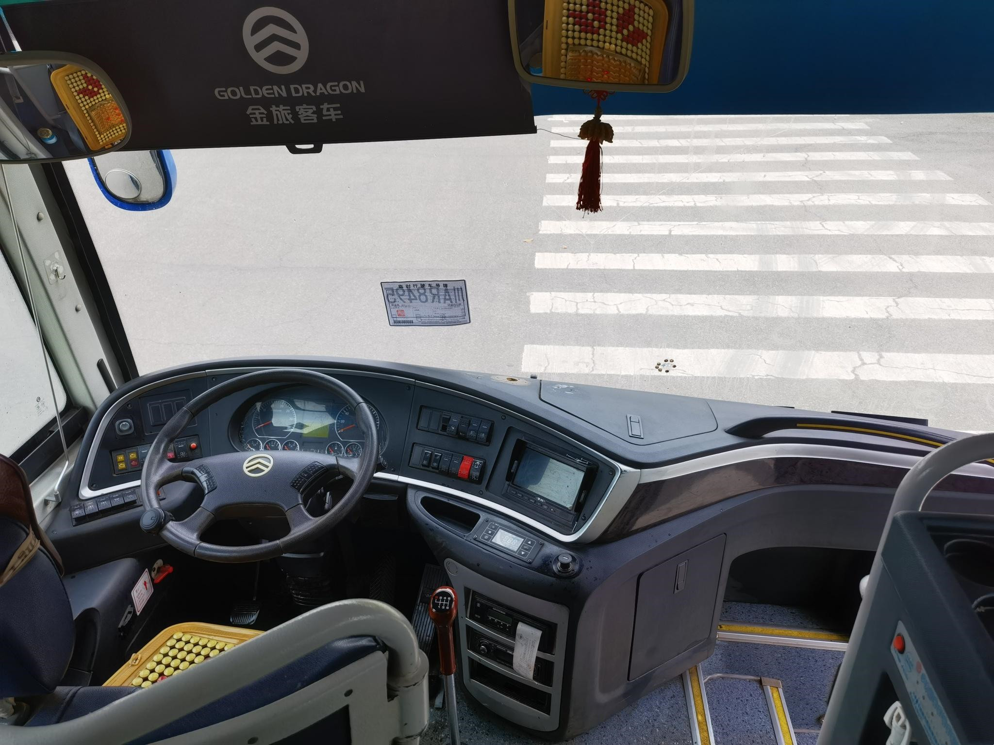 Золотым автобусный транспорт используемый чехлом Urbain автобуса 30 пассажира автобуса XML6807 дракона