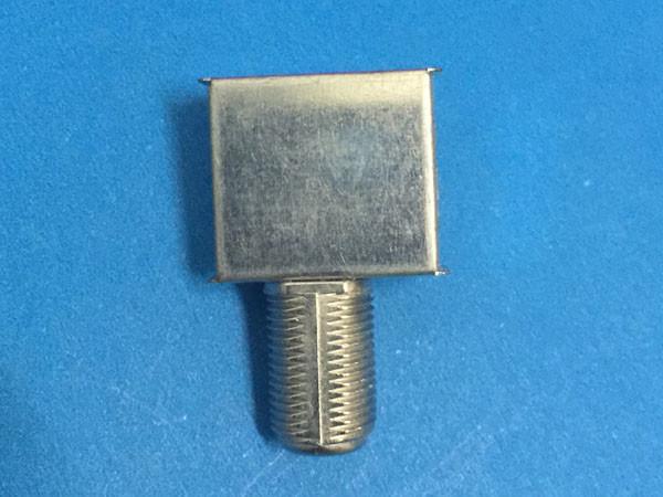 single connector with shielding cover