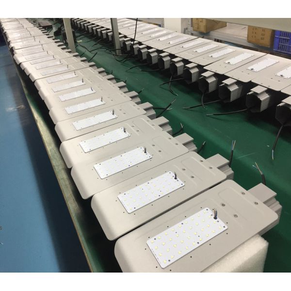 4000K 140lm/W 40W 60W IP66 Outdoor LED Street Light