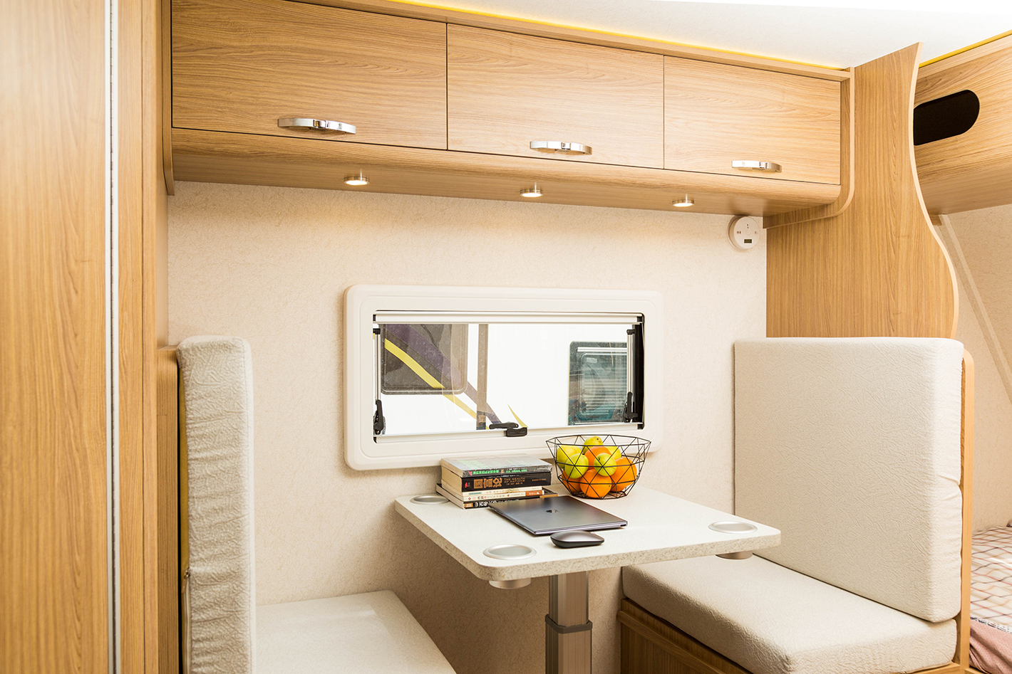 Трейлер туриста подвеса опционного трейлера перемещения RV стиральной машины независимый