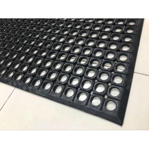 Rubber floor mat  Hotel kitchen rubber floor mat  Round hole rubber floor mat