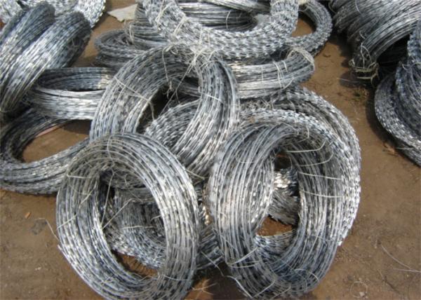 Razor Concertina Barbed Wire Galvanized Blade Fence For Security Perimeter