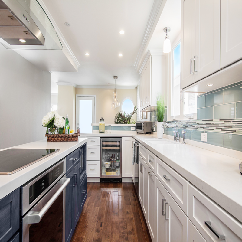 Custom Designed Quartz Kitchen Cabinet with Solid Wood Carcase and Lazy Susan Storage