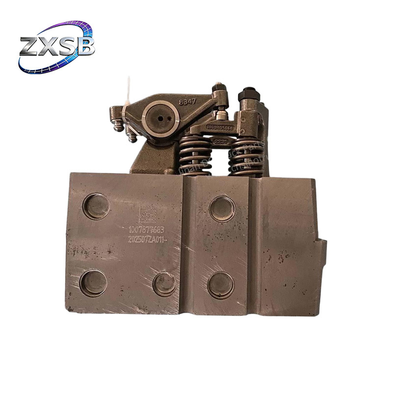 SINOTRUK HOWO 371 Engine Cylinder Head 1007877683 Heavy Duty Truck Engine System Spare Parts