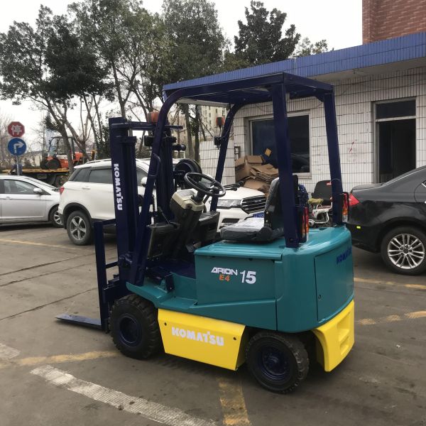 Comatsu électrique pour le ramassage des commandes électrique utilisé chariot élévateur hydraulique 1t 1,5t 2t 3t