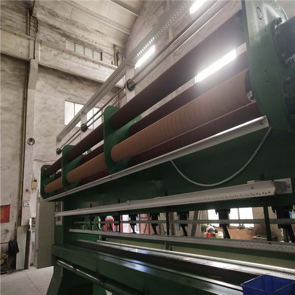 производственная линия машины 70mm искусственной лужайки травы 600rpm Tufting