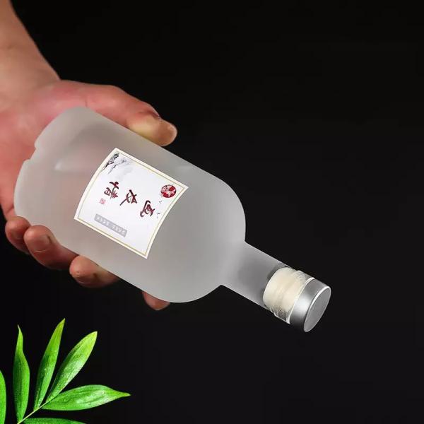 Produced Thick Bottom Vodka Whisky Sherry Glass Bottle with Decal Surface Handling