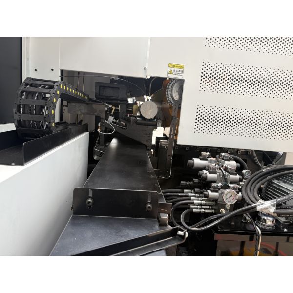 High Speed CNC Circular Saw for Precision Cutting of Stainless Steel in Petrochemical Applications
