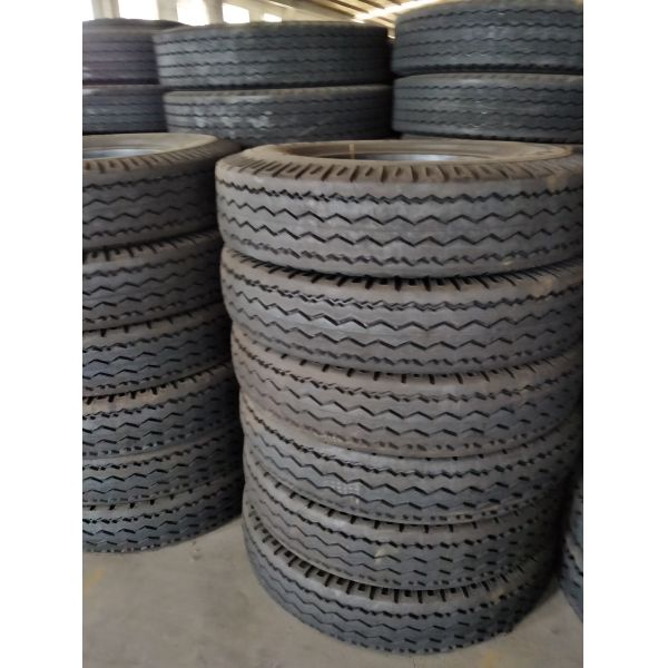 Bias Ply Heavy Duty Truck Tire 1000-20