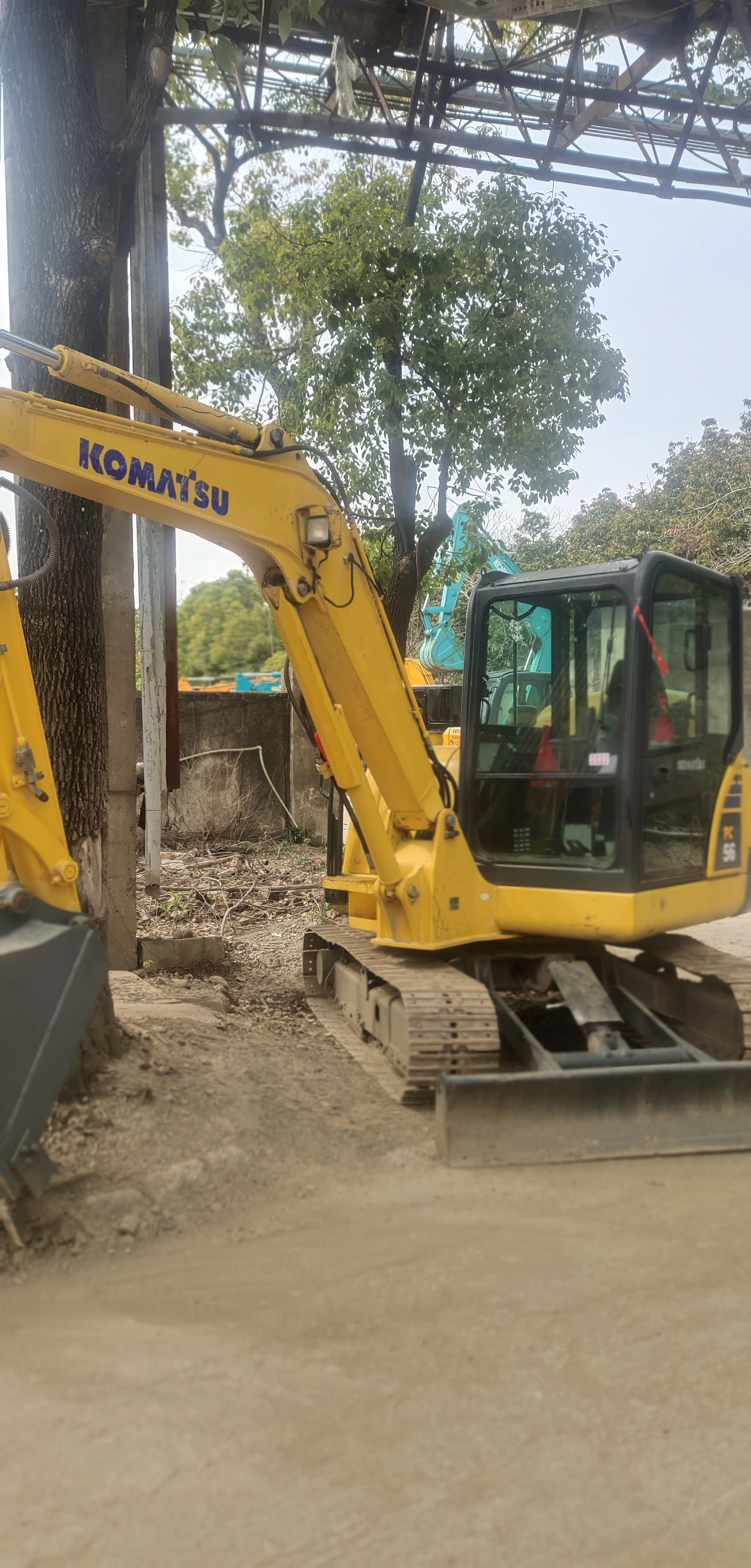 Una mini excavadora Komatsu de segunda mano a la venta a un gran precio.