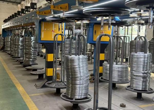 AISI 410 UNS S41000 Barras redondas de acero inoxidable y alambres tirados en frío