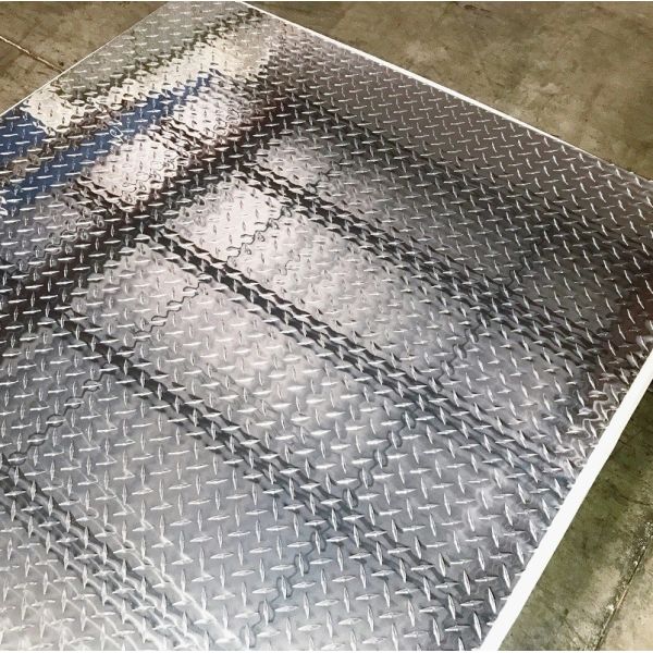 3MM SS Checkered Sheet Anti Slip Surface Stainless Steel Plates In Building Floors Stairs Corridors
