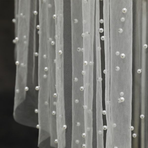 New Styles Customized Wholesale 0.9m*1.4m Beaded Tulle Bridal Wedding White Veil With Metal Hair Comb