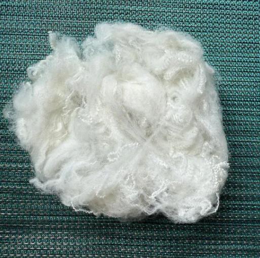 Hollow soft polyacrylonitrile fiber for premium faux fur