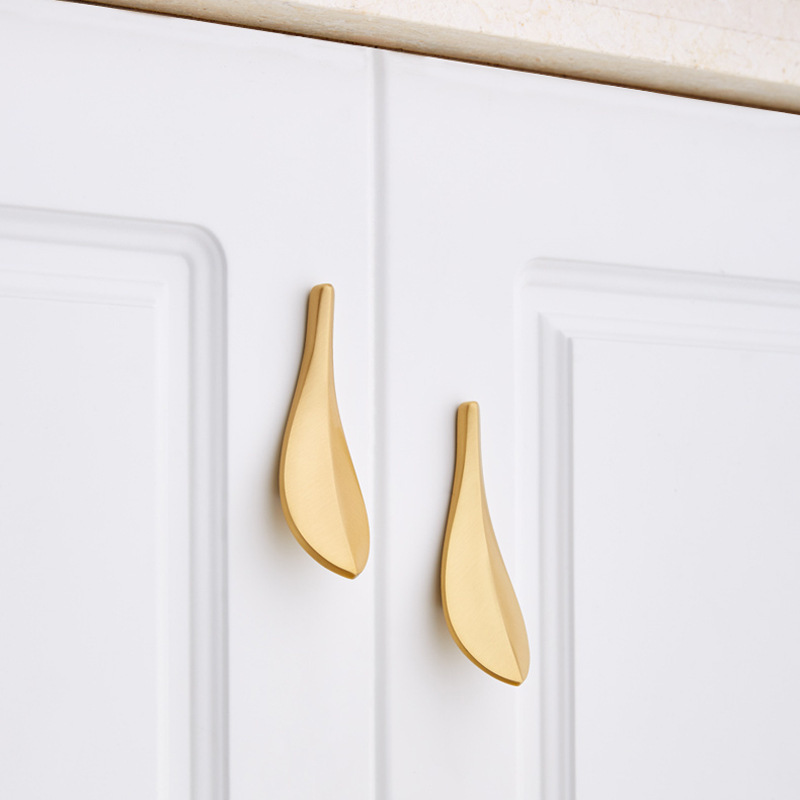 Nordic Brass Leaves Solid Creative Leaves Cabinet Door Wine Cabinet Wardrobe Handle Brass Knob