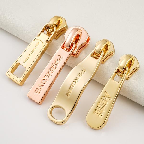 Gold Plated Metal Zipper Pull Slider Type Non Lock Customized For Bags 3 Engraving Logo