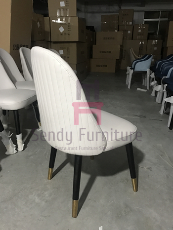 Tufted Wood Leather Dining Chairs , Armless Restaurant Chair With Curved Backrest