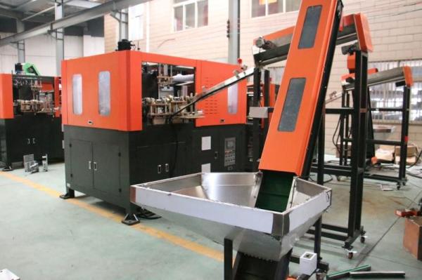 Máquina de molde econômica do sopro do animal de estimação da cavidade da garrafa de água 4 de Juice Bottle Blow Molding Machine da água do animal de estimação
