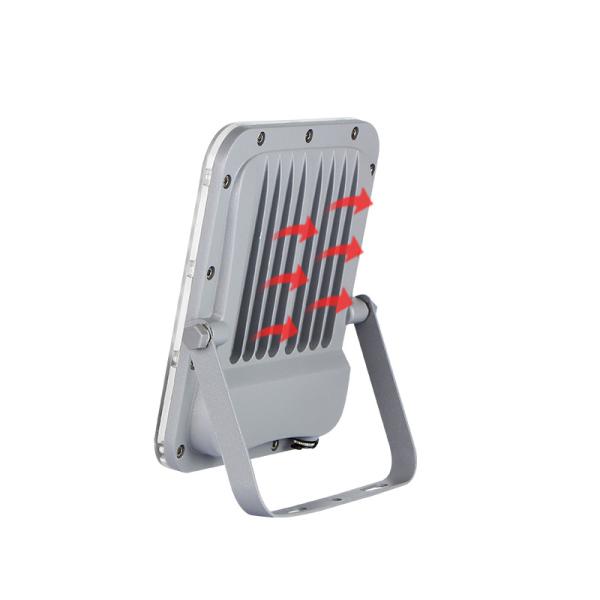 Luz de inundação solar impermeável exterior 6500k dos lúmens altos 100W 200W 300W CCT