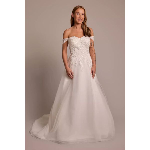 Stunning Off-the-shoulder Sweetheart Neck Zipper Princess Sweep Train Appliqued A-line White Organza Bride Wedding Dress