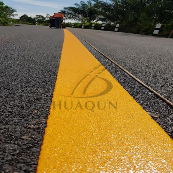 Peinture de marquage routier thermoplastique blanche à haute réflectivité à séchage rapide avec 15% de perles de verre pré-mélangées pour le marquage des lignes routières