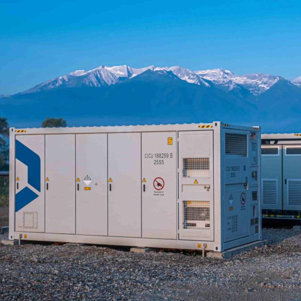 2.5MWH Sistema de almacenamiento de energía con batería Contenedor de refrigeración solar HV con aire Batería Soluciones de almacenamiento de energía BESS