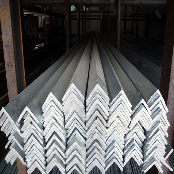 Barra de ângulo de aço galvanizada mergulhada quente do ferro galvanizado dos perfis 3-24mm