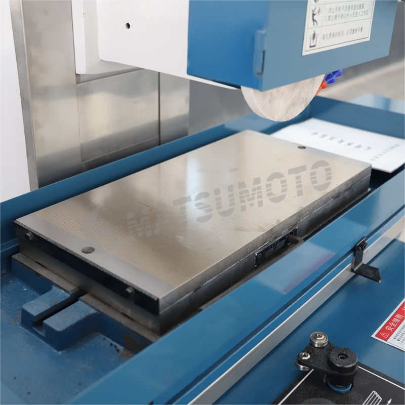 M618 Small Manual Surface Grinding Machine 450x150mm With P4 Precision Bearing