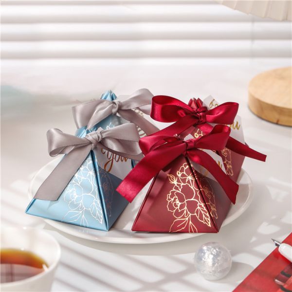 High Quality Holiday Party Candy Box Creative Gift Box Exquisite Triangle Packaging Box