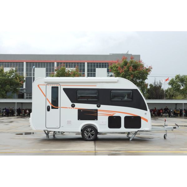 Remorque légère de luxe de voyage Motorhome léger compact avec le stockage efficace