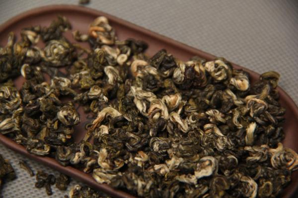 Super yunnan green tea yunnan biluochun 2019 new tea one bud two leaves tea