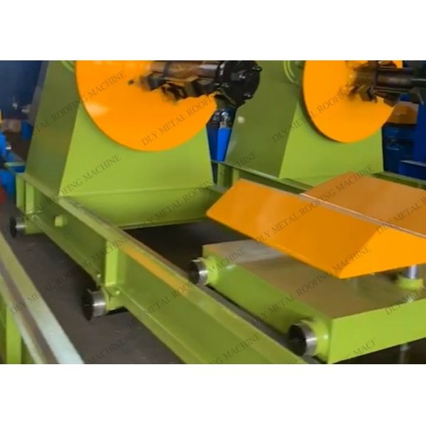 Гидравлическая машина 3KW Decoiler металла 5T свертывает спиралью управление Decoiler автоматическое