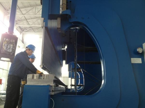 Machine horizontale de presse hydraulique 800 tonnes profondeur 1250mm de gorge de 6 M