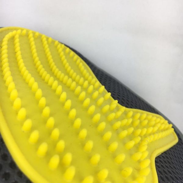 Мягкая перчатка волос кота сетки цели двойника перчатки щетки холить силикона