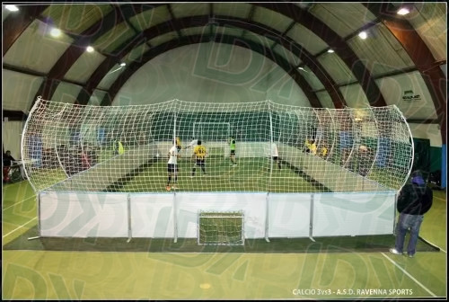 13mm High Fake Grass For Football Sports Playground Turf Grass