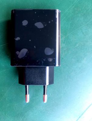 24W EU PD TRAVEL CHARGER TYPE-C 28W FAST CHRGER for Macbook compatible with HUAWEI QUICK CHARGE QC3.0/QC2.0