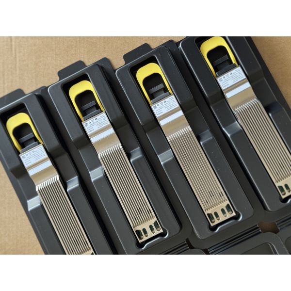 NVIDIA MMS4X00-NS 800Gbps Twin-port OSFP 2xDR4 Transceiver with 100m Reach for High-Speed Data Centers