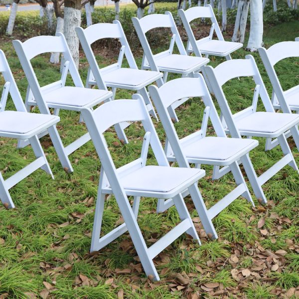 Garden Chair for Wedding Banquet Party Hotel White Resin Plastic Wimbledon Folding